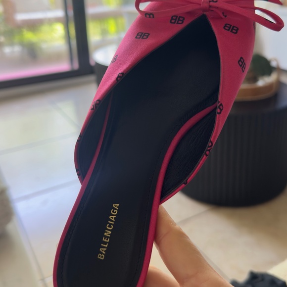 Balenciaga Pointed Toe Mules - Picture 1 of 3